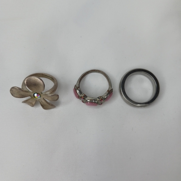 Girlie Rhinestone Ring Set. - Picture 2 of 4